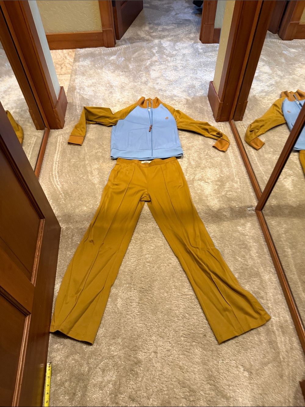 Tory Burch size MED track suit. Mustard Wide-Leg Pants - Women